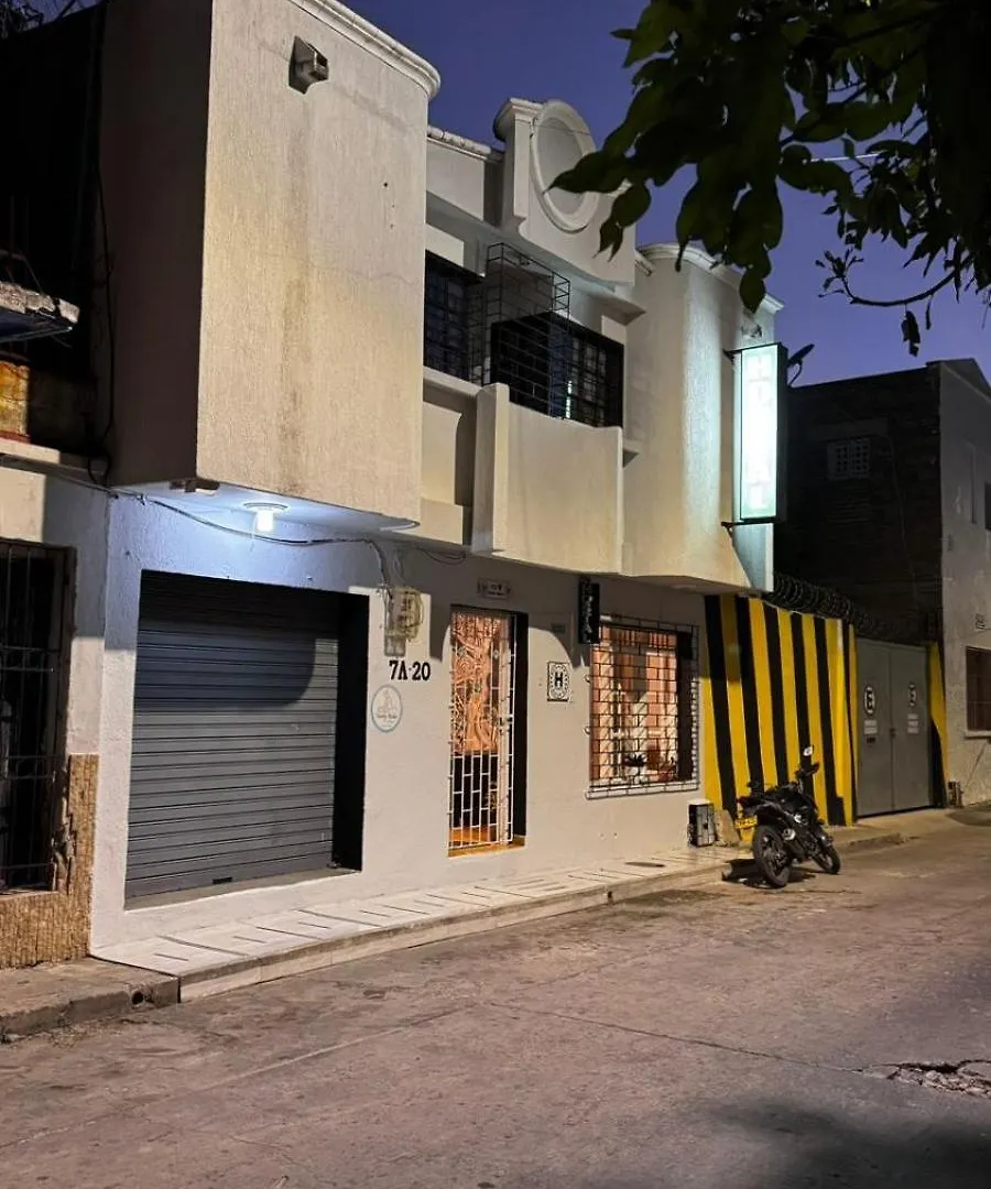 Hostal Mi Casa 18 Jj Santa Marta