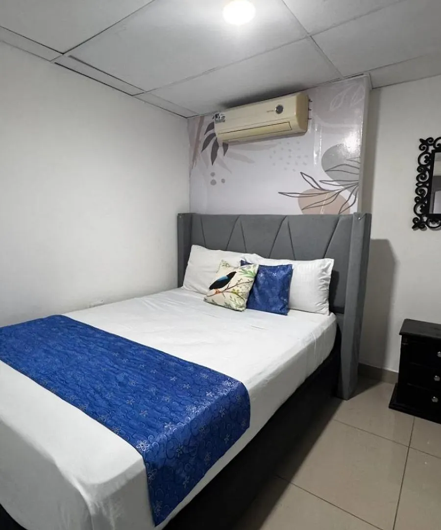 Hostal Mi Casa 18 Jj Santa Marta